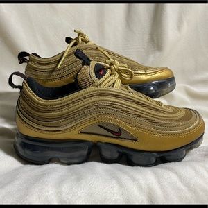 Youth size 5 Nike Air Vapormax ‘97 (GS)